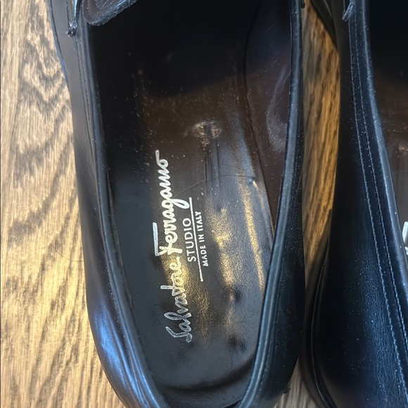 Ferragamo Moccasin with Gancini ornament
Size 14, Black - Picture 2 of 6